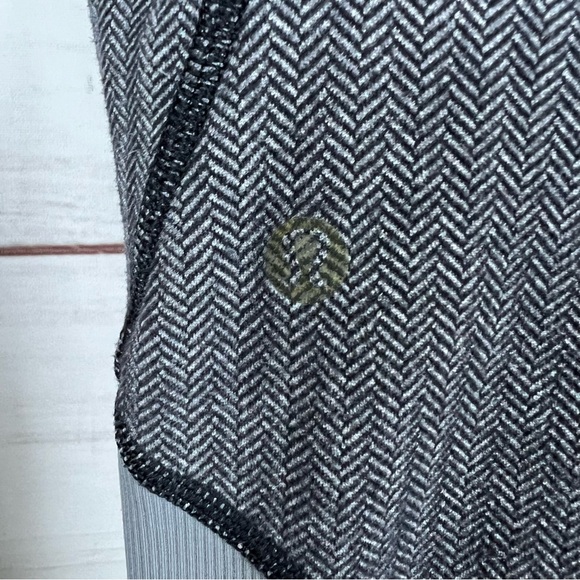 Lululemon Daily Practice Full Zip Hoodie Size 10 - Picture 4 of 4